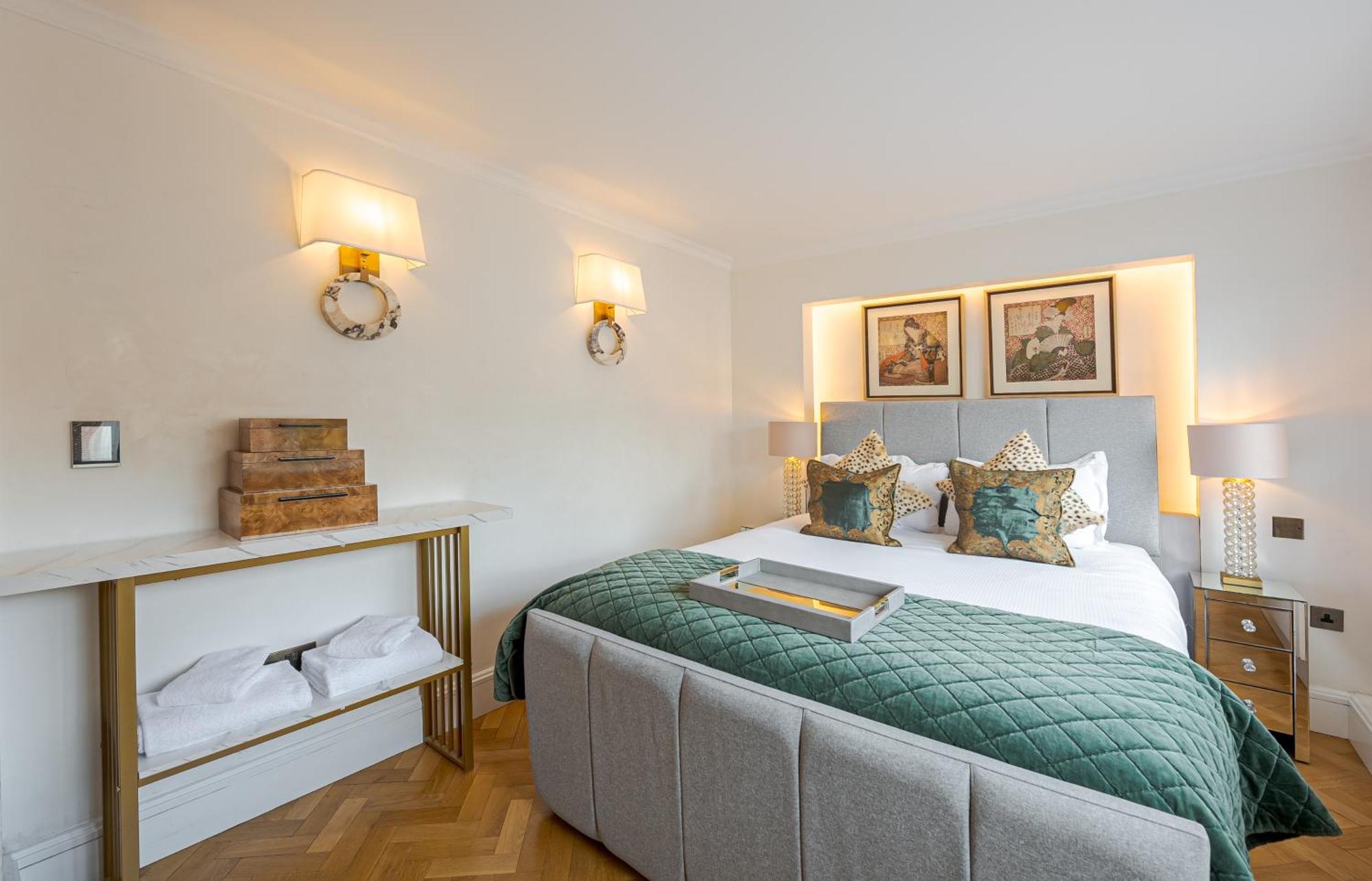 Modern Knightsbridge Apartment With Balcony Overlooking Harrods Prime Location London Ngoại thất bức ảnh