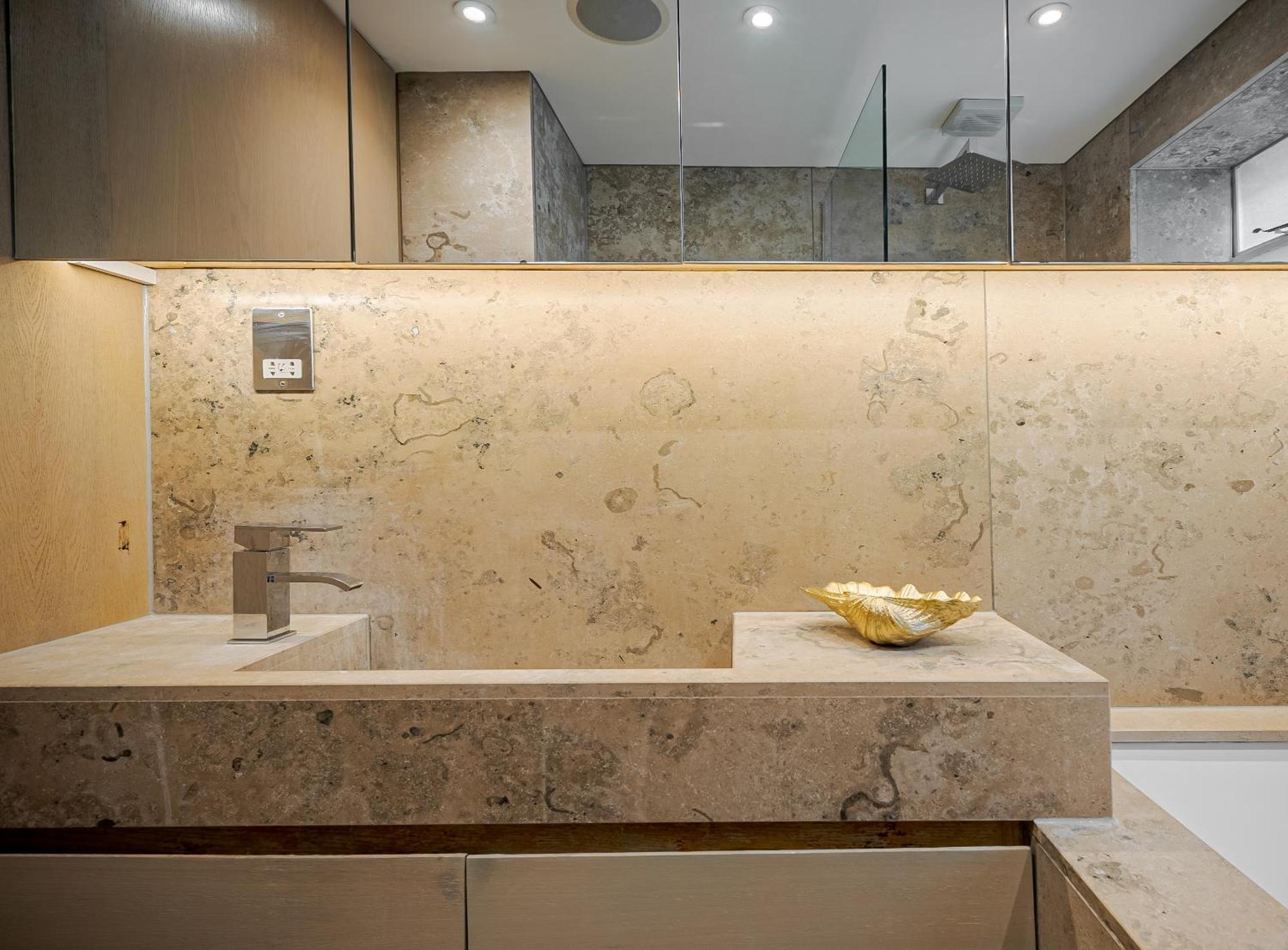 Modern Knightsbridge Apartment With Balcony Overlooking Harrods Prime Location London Ngoại thất bức ảnh